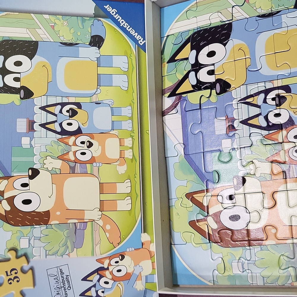 Ravensburger Bluey Family Puzzle Age 3+ - Picture 2 of 3